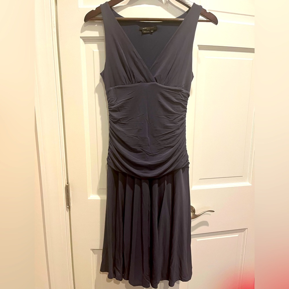 VINTAGE early 2000s VGUC BCBG MAXAZRIA blue/grey plunge neck dress
